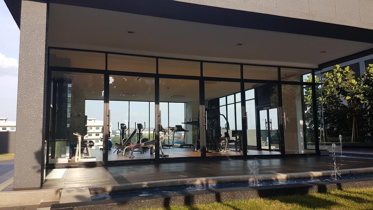 Utropolis By Miric Apartman Shah Alam Kültér fotó